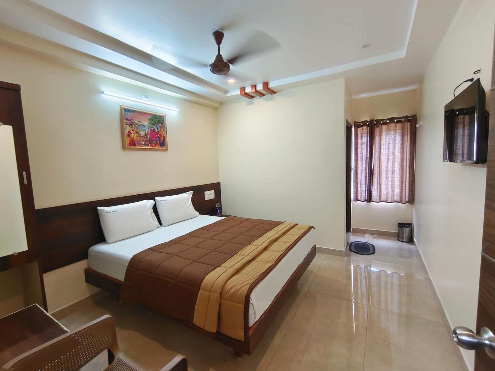 Hotel Dkr Grand Tirupati Exterior foto