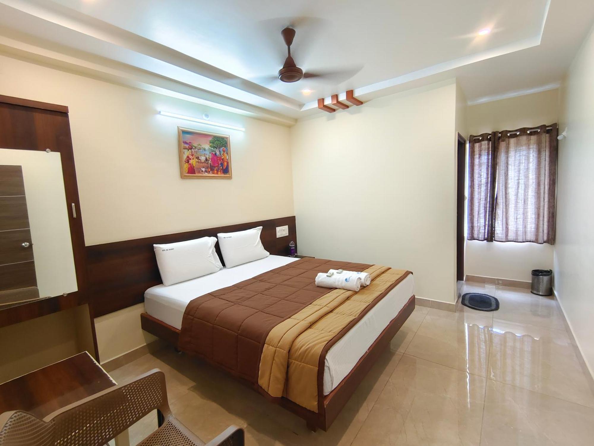Hotel Dkr Grand Tirupati Exterior foto